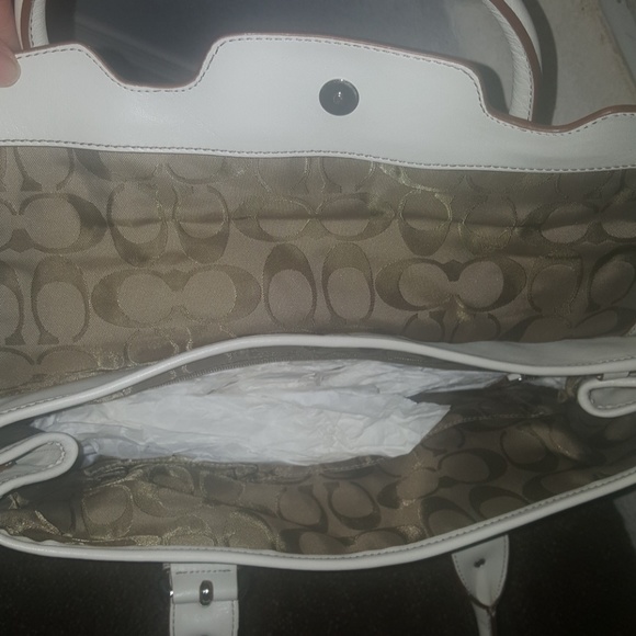 Coach Purse - Picture 4 of 8